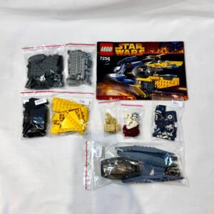 LEGO Star Wars 7256  Jedi Starfighter & Vulture Droid